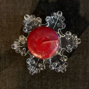 Glass snowflake shaped votive candle holder ..yankee candle